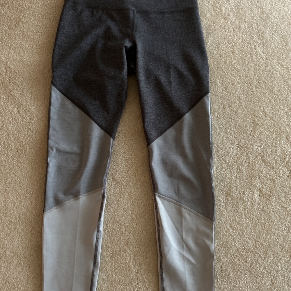 Old Navy Go-Dry Yoga Pants, Grays, Size M